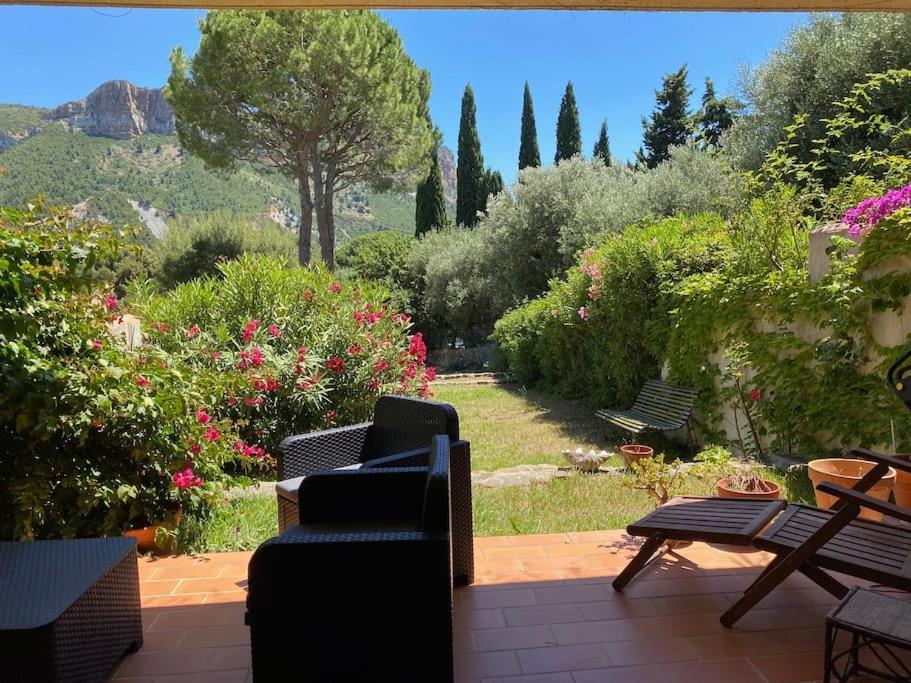 Le Corton - 45M2 - Parking - Jardin - Wifi Lejlighed Cassis Eksteriør billede